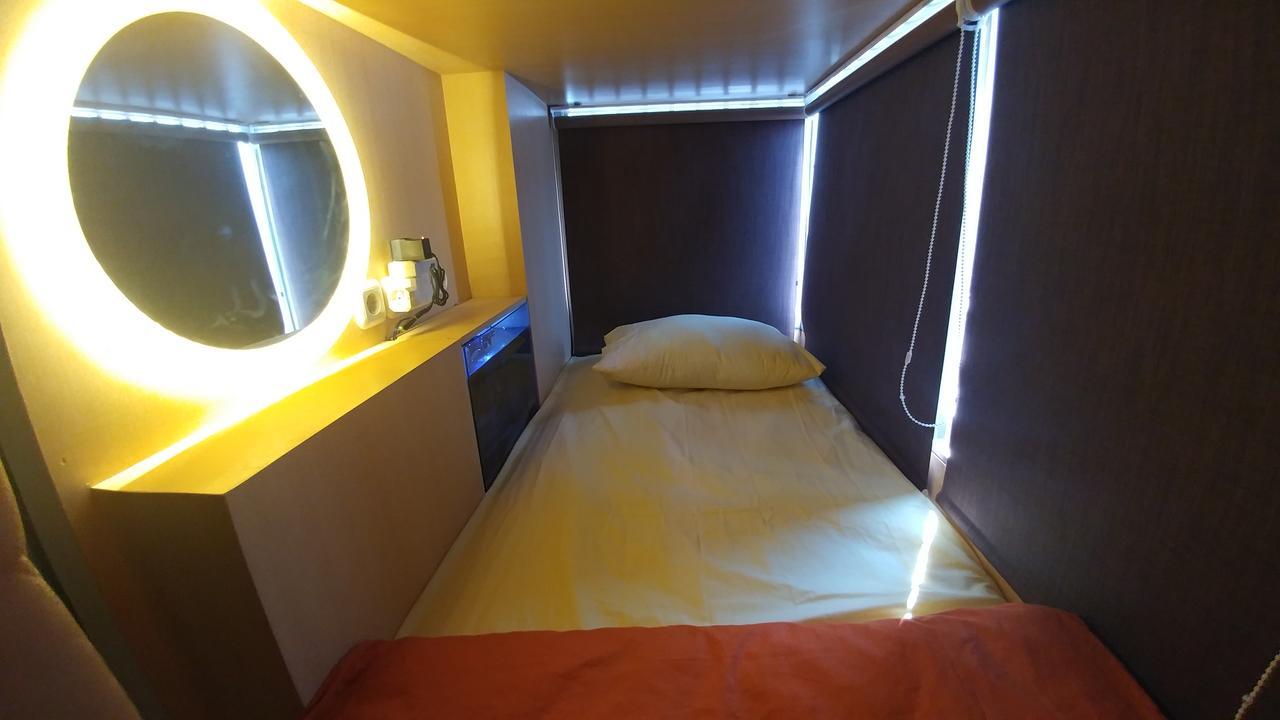 Inap At Capsule Hostel Μπαντούνγκ Εξωτερικό φωτογραφία