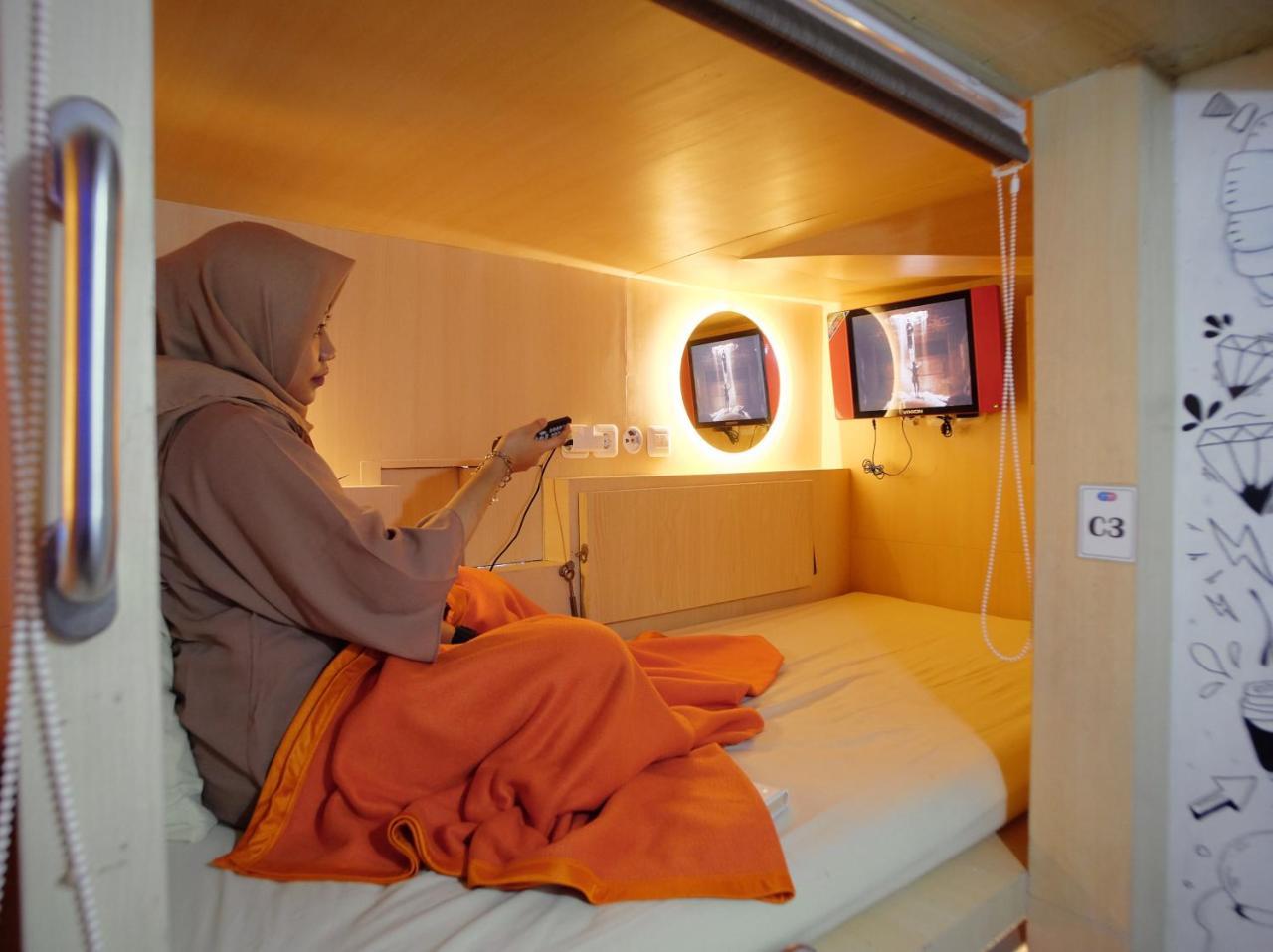 Inap At Capsule Hostel Μπαντούνγκ Εξωτερικό φωτογραφία
